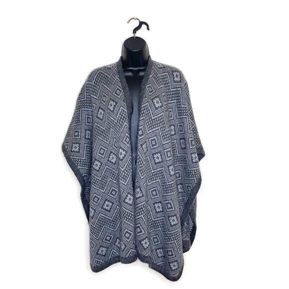 ALPAFINA Women's Grey Alpaca Wool Aztec Print Shawl Wrap Cardigan Western‎ OS - Picture 1 of 6